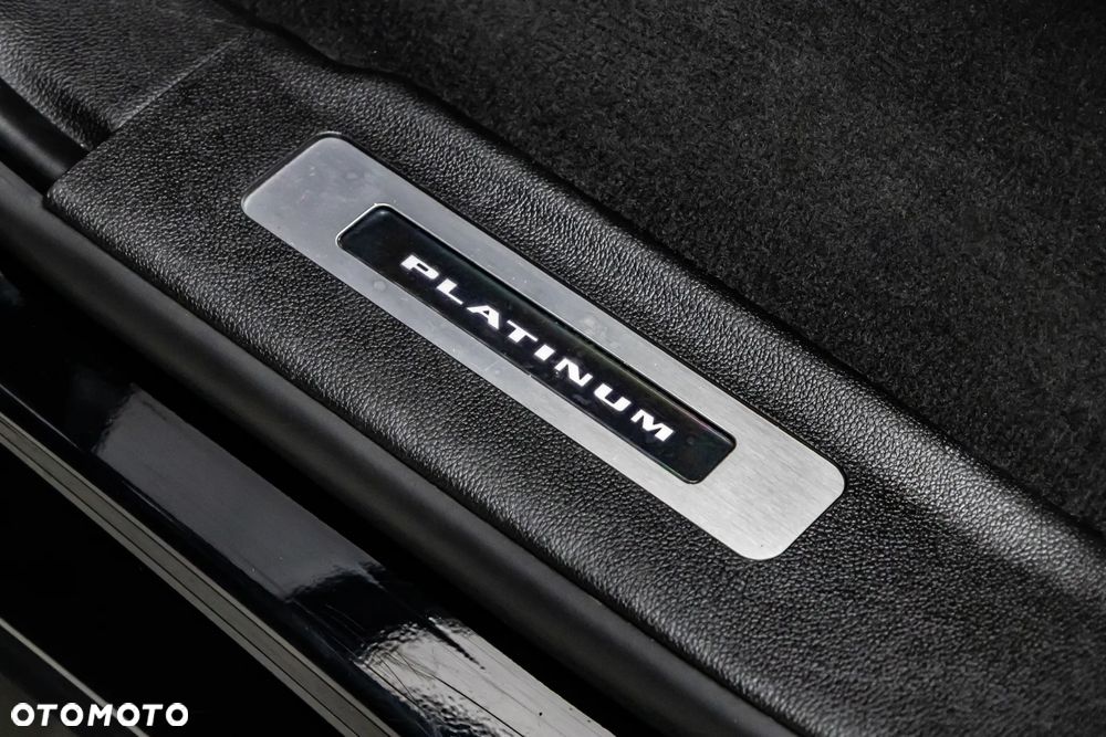 Cadillac Escalade 6.2 V8 AWD AT Platinum - 11