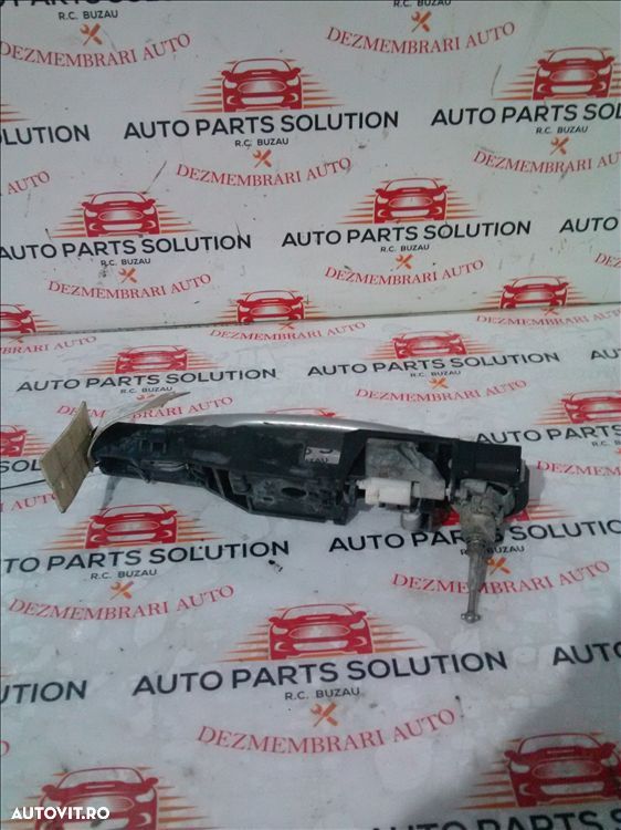 contramaner usa stanga fata renault clio 3 an fabr. 2009 - 1
