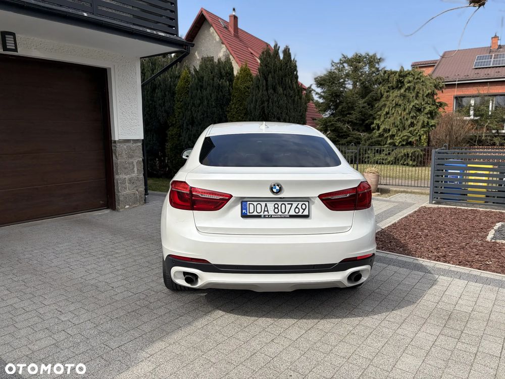 BMW X6 xDrive40d - 9