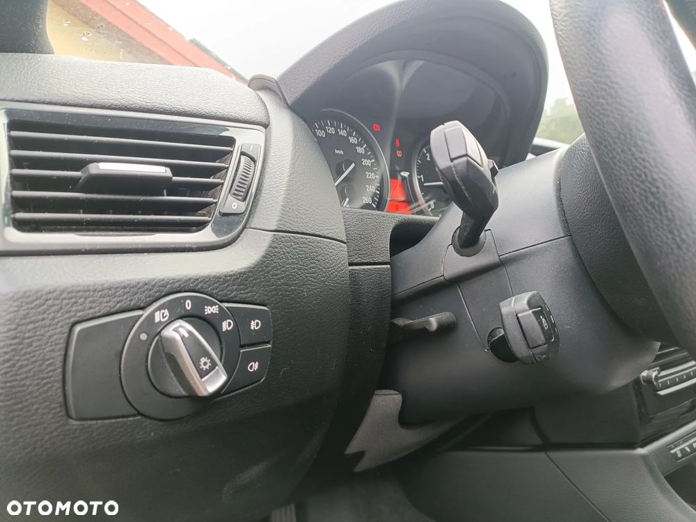 BMW X1 sDrive18d xLine - 18