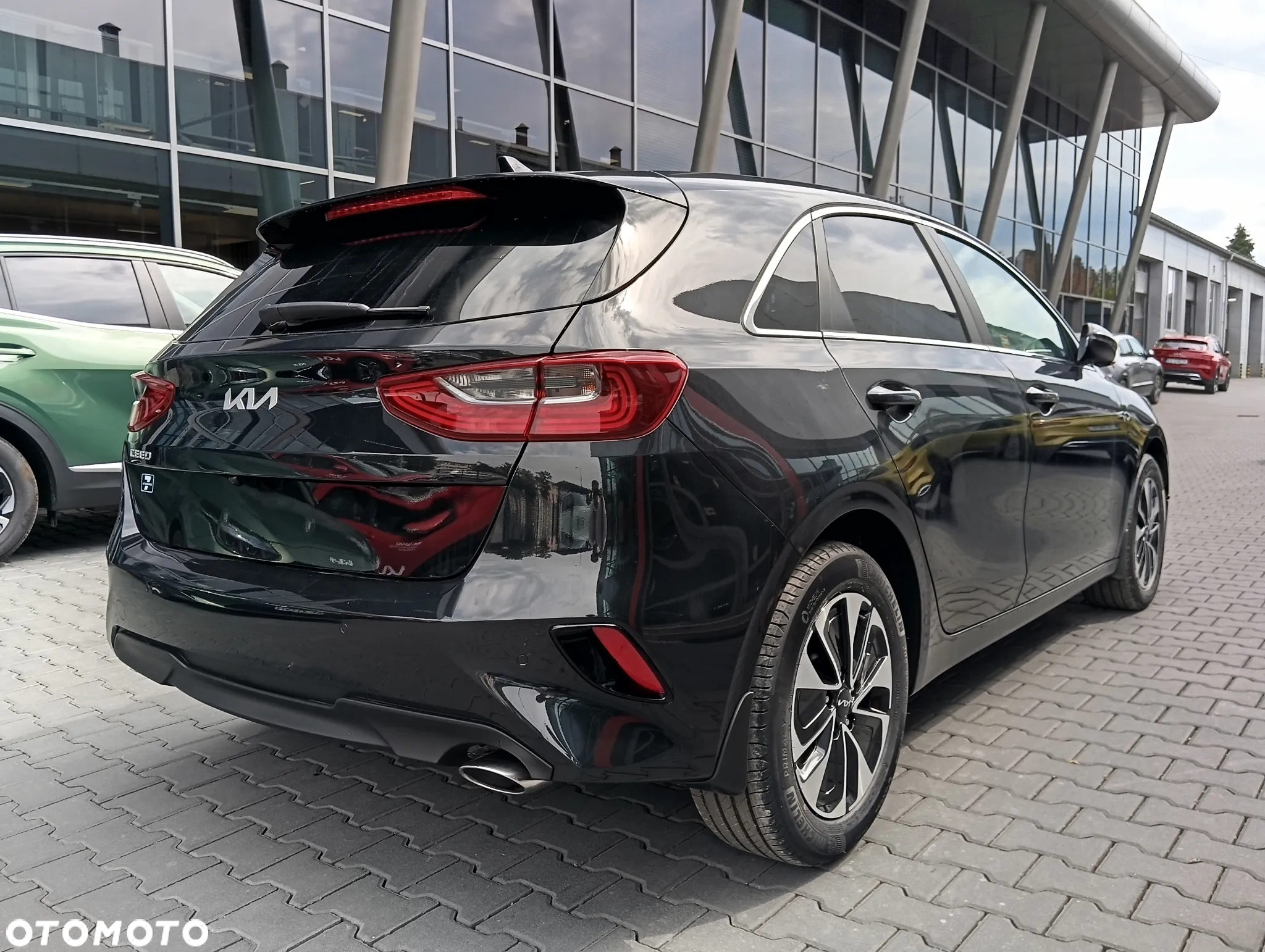 Kia Ceed - 4