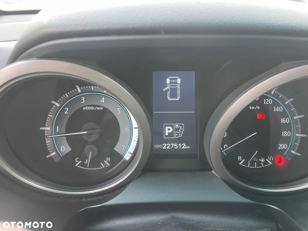 Toyota Land Cruiser LC 4.0 V6 Premium - 16
