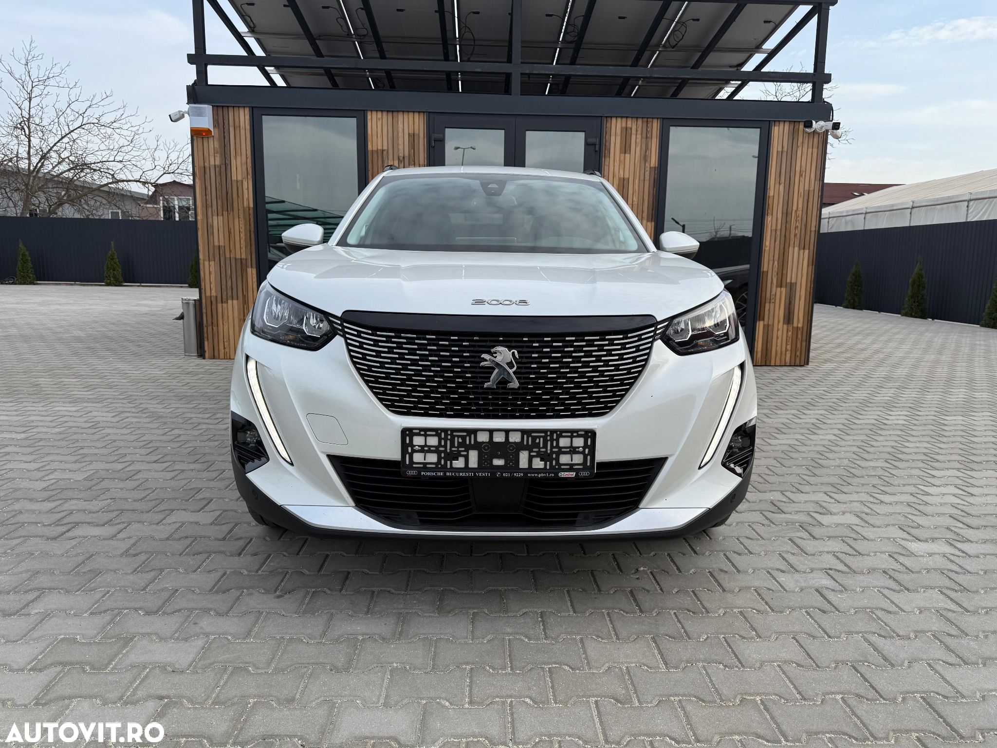 Peugeot 2008 1.5 BlueHDI 130 S&S EAT8 Allure - 9