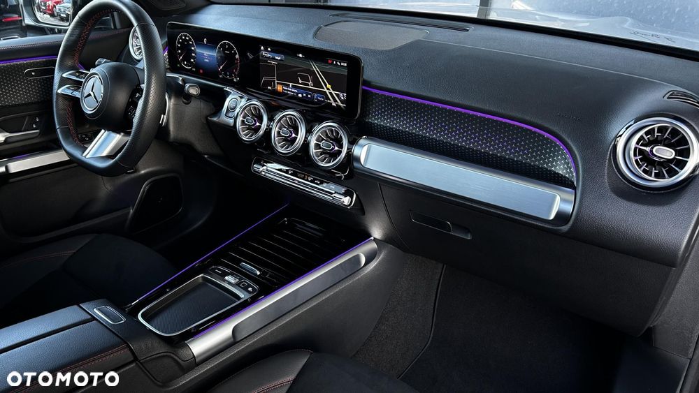 Mercedes-Benz GLB - 26