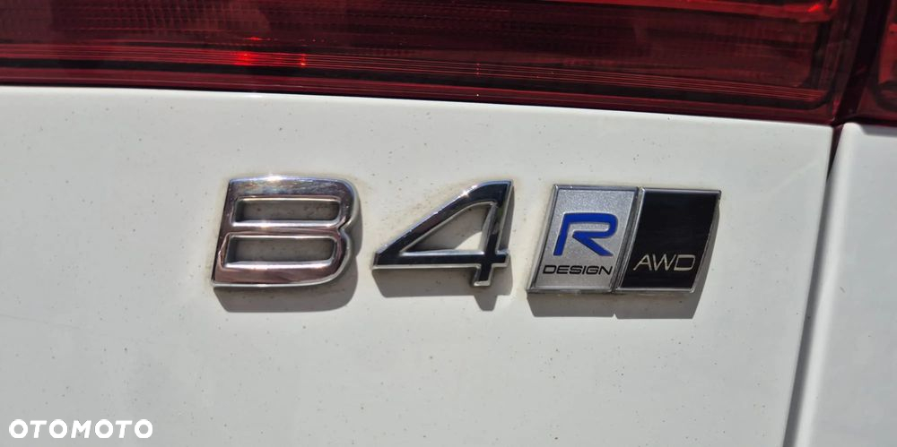 Volvo XC 60 B4 B R-Design - 9