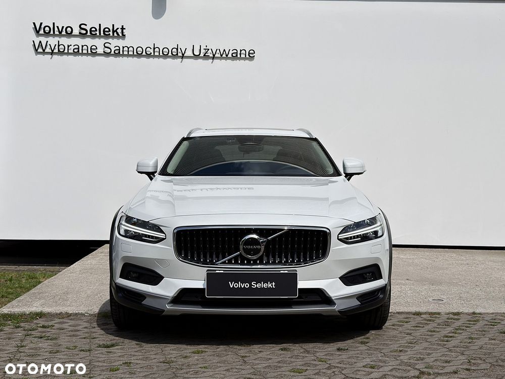 Volvo V90 Cross Country - 3