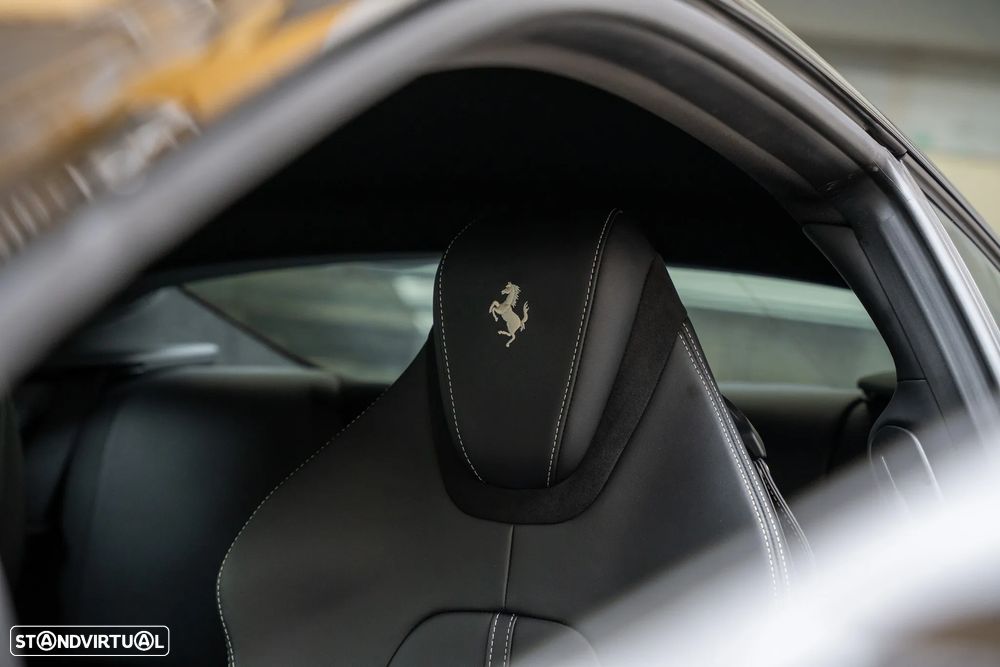 Ferrari Roma 3.9 Twin-Turbo V8 - 5