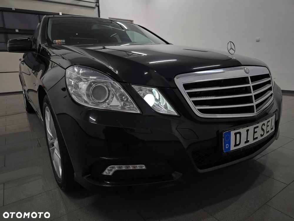 Mercedes-Benz Klasa E 350 CDI DPF BlueEFFICIENCY 7G-TRONIC Avantgarde - 32