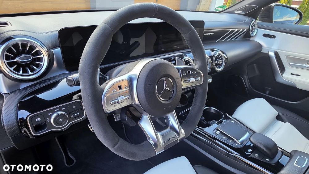 Mercedes-Benz CLA AMG 35 4Matic B AMG Speedshift 7G-DCT - 20