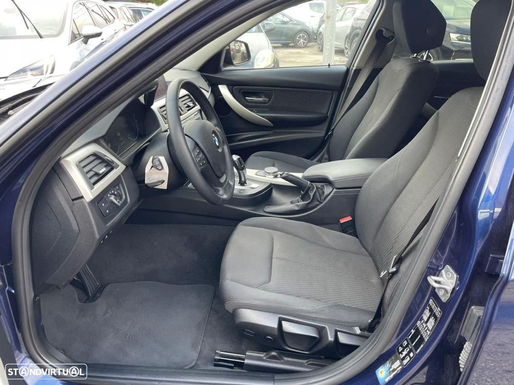 BMW 320 d Touring Advantage Auto - 14