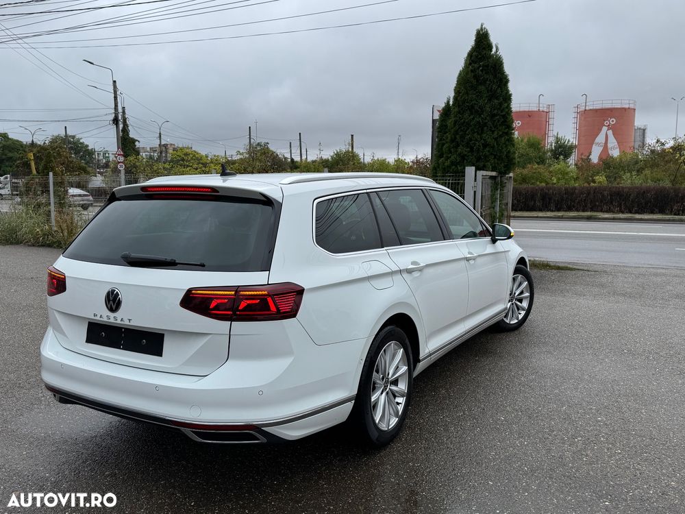 Volkswagen Passat Variant 2.0 TDI SCR DSG Elegance - 23