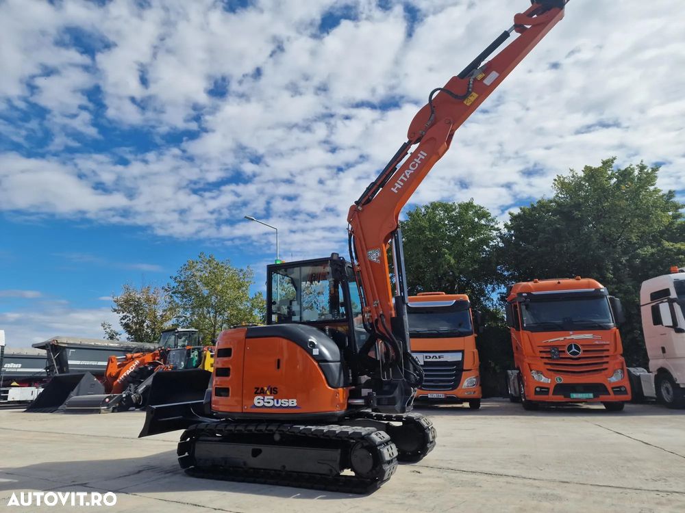 Hitachi ZX65-6, 2023, 1.208h, Masa operationoala 6,5t, lamaAd sapare 5m, CUPLA RAPIDA HIDRAULICA +3 CUPE NOI, senile cauciuc PAD 90% ok, Inst picon, Aer conditionat, Sistem antifurt, Ridica 3t, posibilitate leasing 4 ani, STARE CA NOU-PROMOTIE 55.900 EUR+Tva - 39