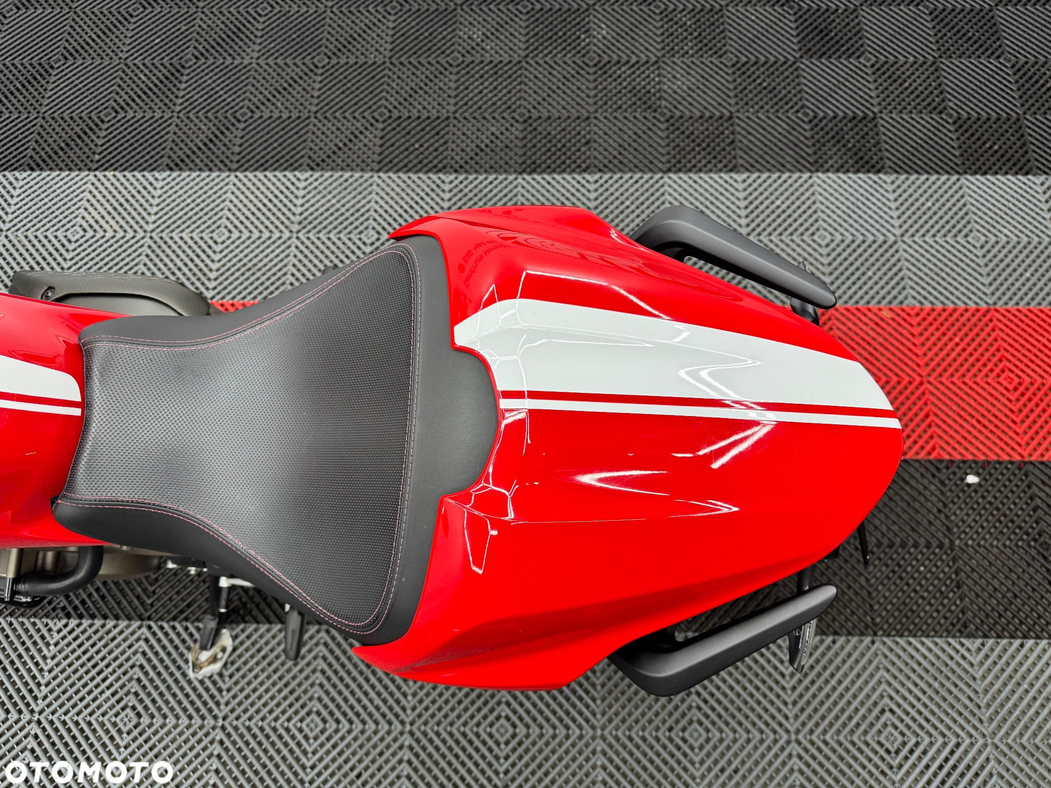 Ducati Monster - 22
