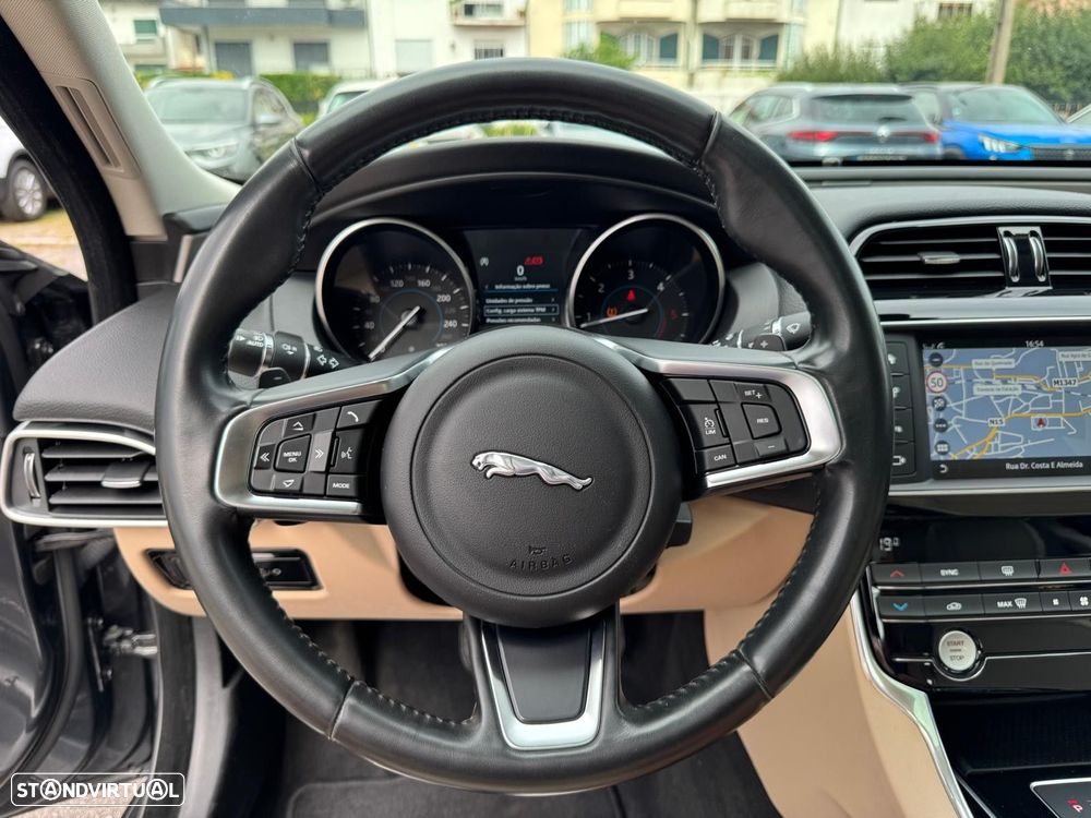 Jaguar XE 2.0 D R-Sport Aut. - 21