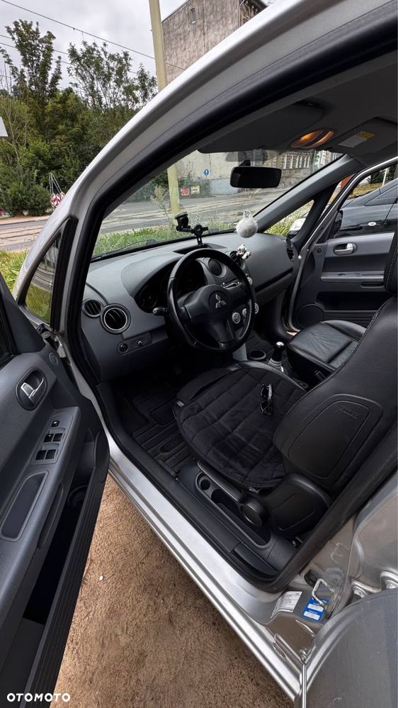 Mitsubishi Colt - 6