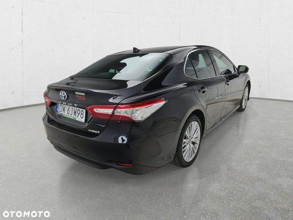 Toyota Camry - 7