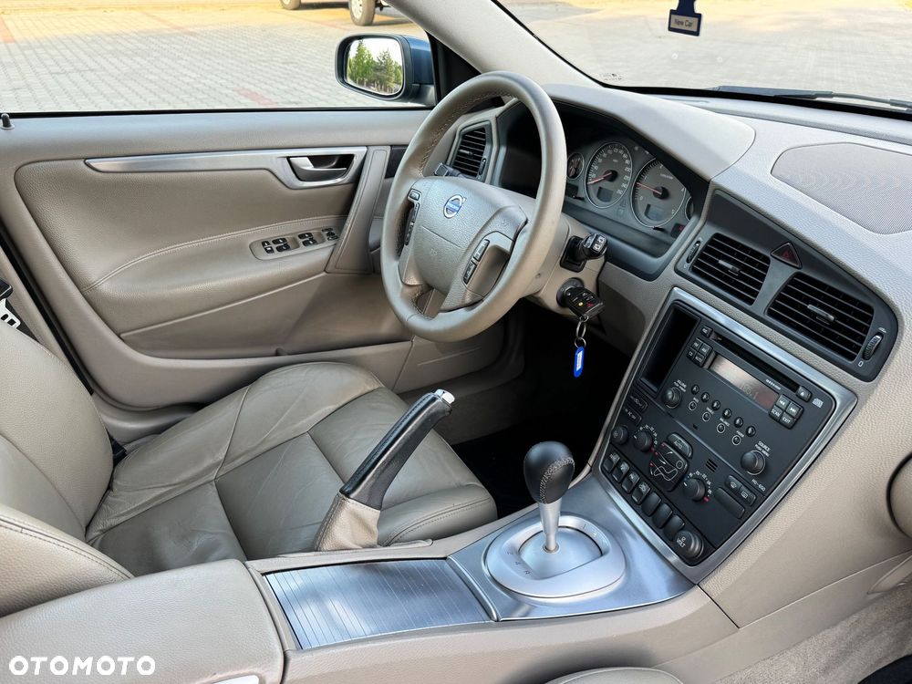 Volvo V70 D5 - 35