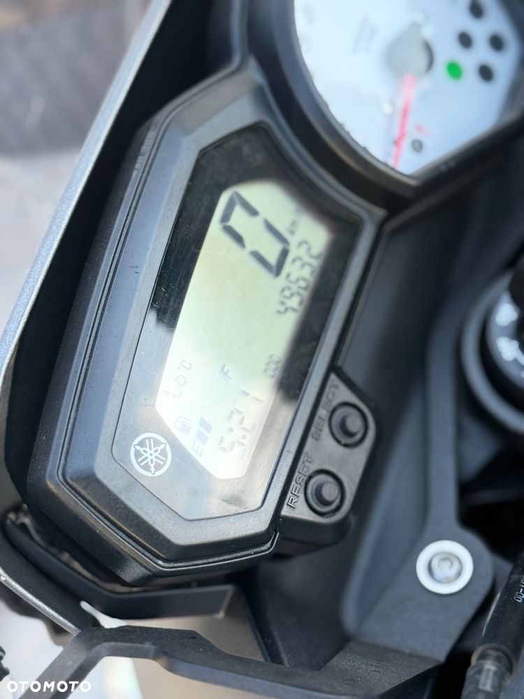 Yamaha FZ8 - 19