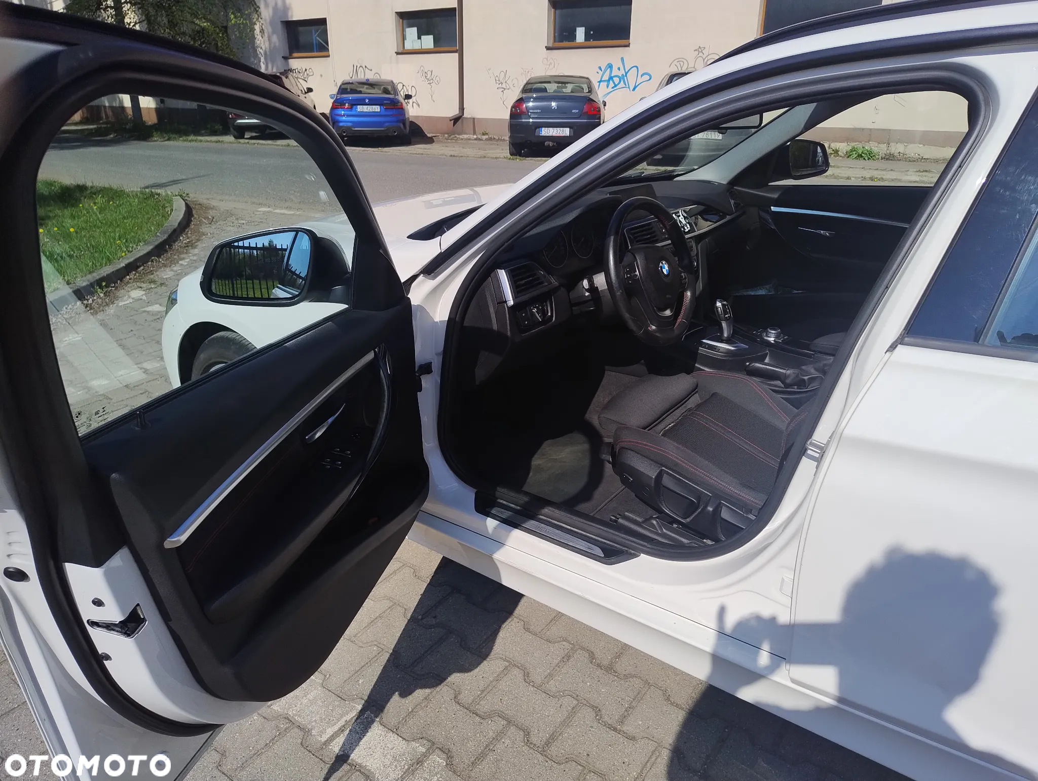 BMW Seria 3 318d - 14