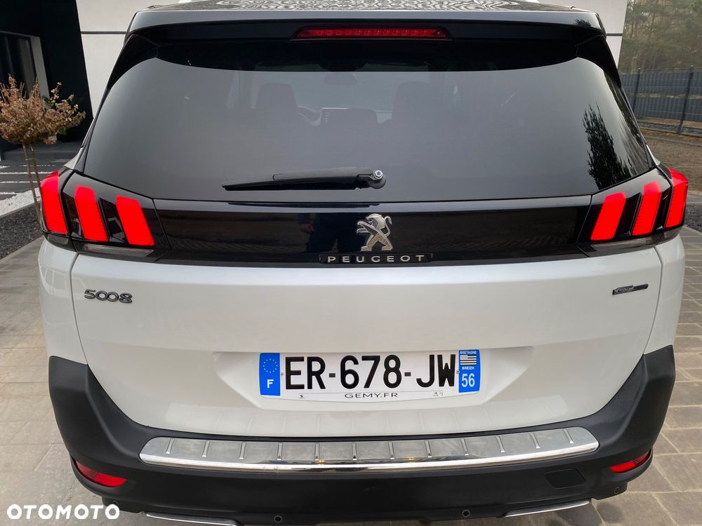 Peugeot 5008 - 24
