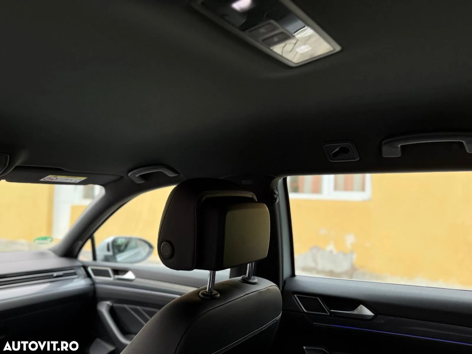 Volkswagen Passat Variant 2.0 TDI SCR DSG Business - 22