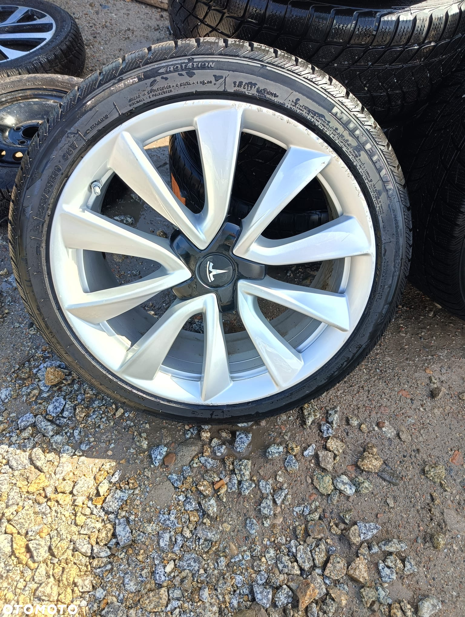 KOMPLET FELG ALUFELG TESLA 3/Y 5X114.3 R19 opony zimowe - 4