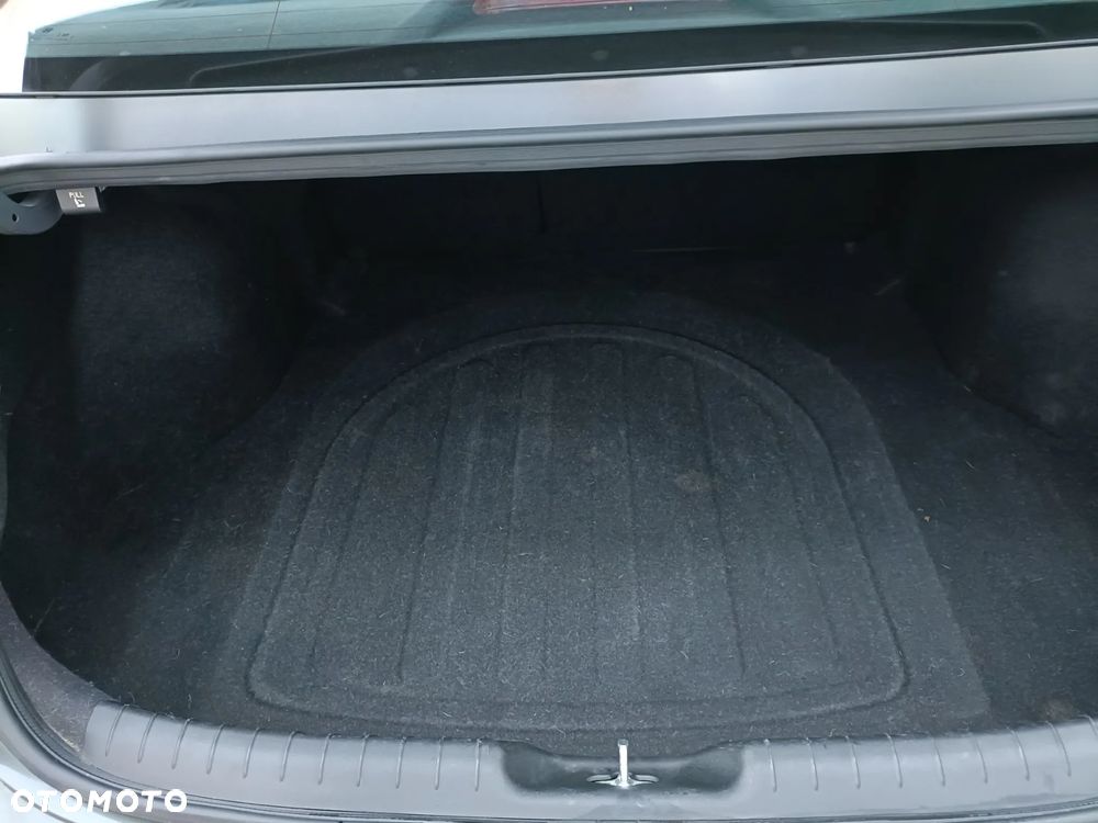 Hyundai Elantra 1.6 Smart - 22
