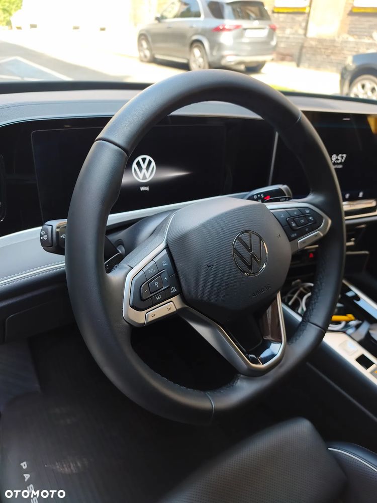 Volkswagen Passat - 10
