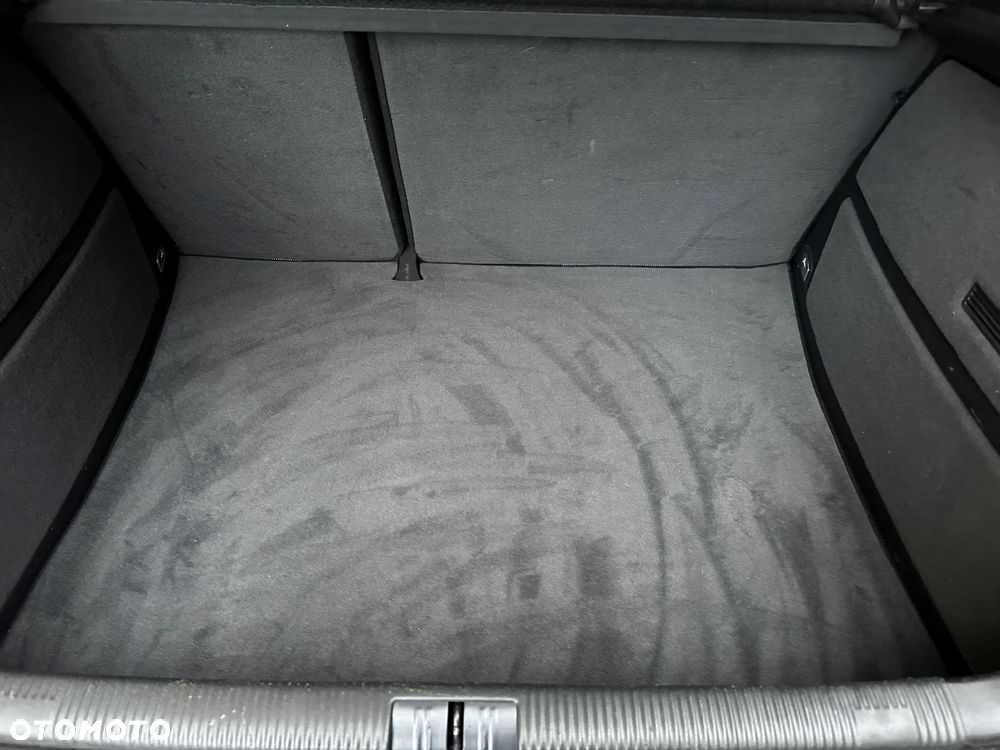 Audi A3 Sportback 1.8 Attraction - 12