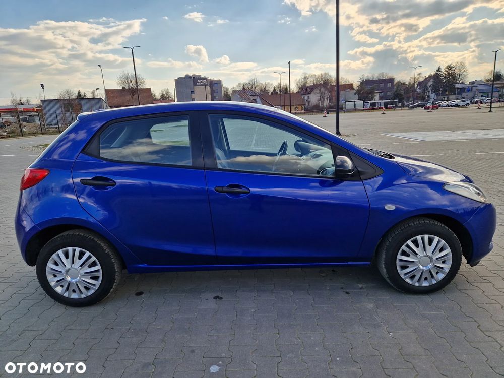 Mazda 2 - 4