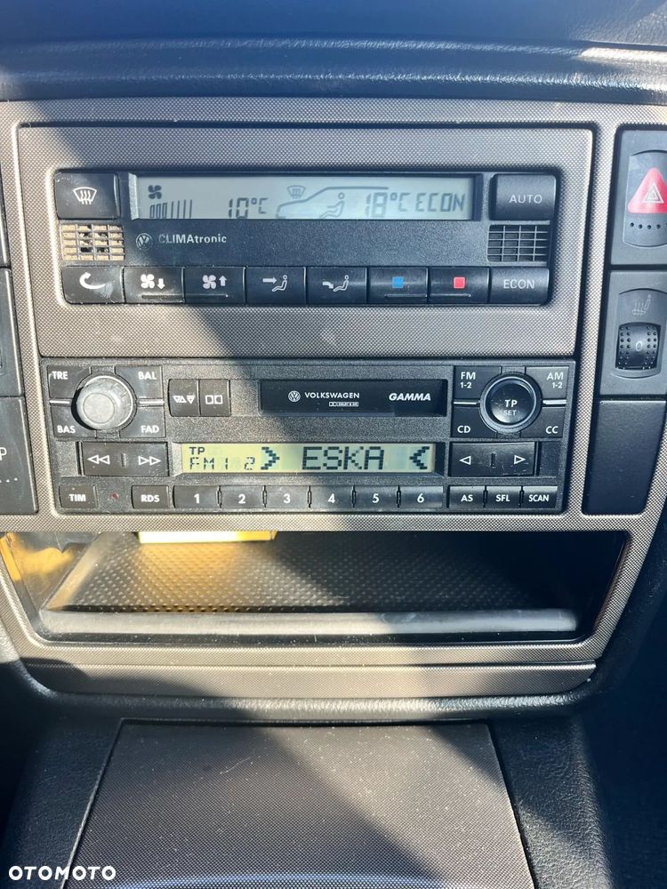 Volkswagen Passat 1.9 TDI Comfortline - 10