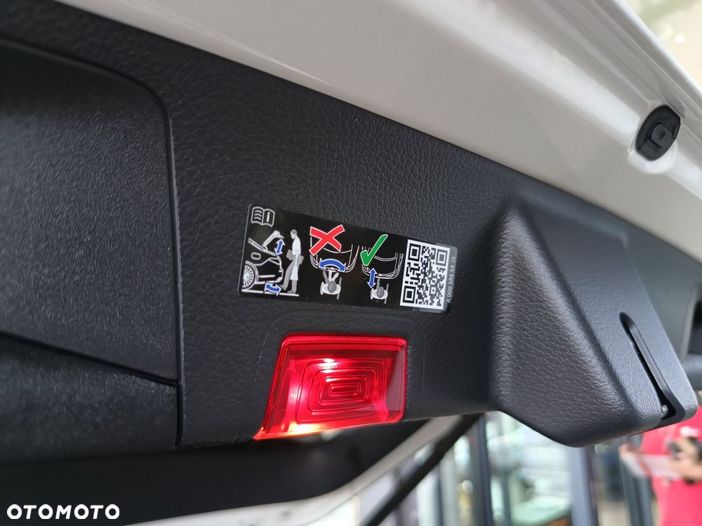 Mercedes-Benz GLA - 15