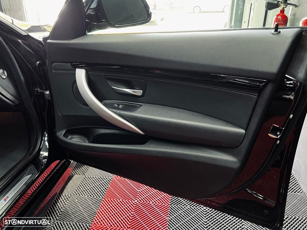 BMW 320 Gran Turismo d Pack M Auto - 44