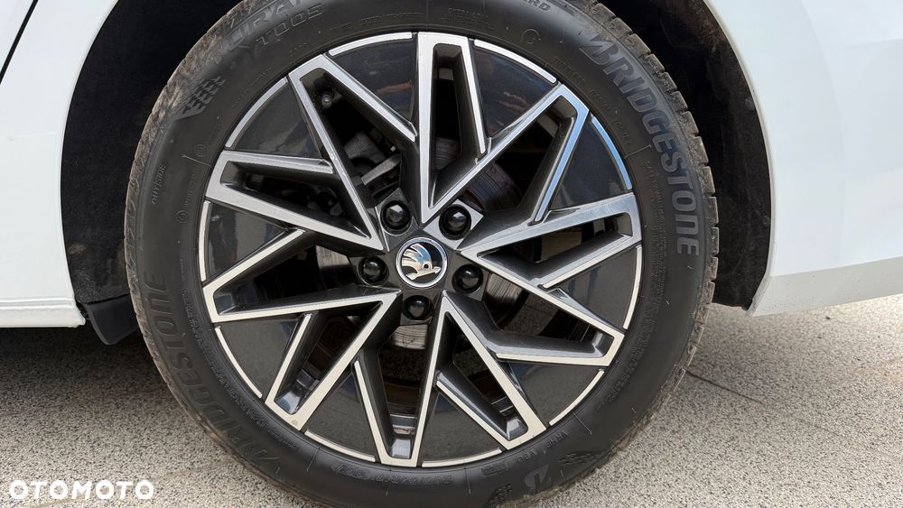 Skoda Octavia 2.0 TDI Ambition DSG - 24