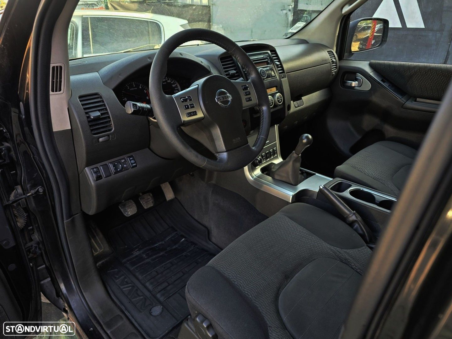 Nissan Navara 2.5 dCi CD SE Eastpak 4WD - 9