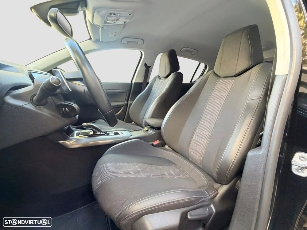 Peugeot 308 1.2 PureTech Allure EAT8 - 11