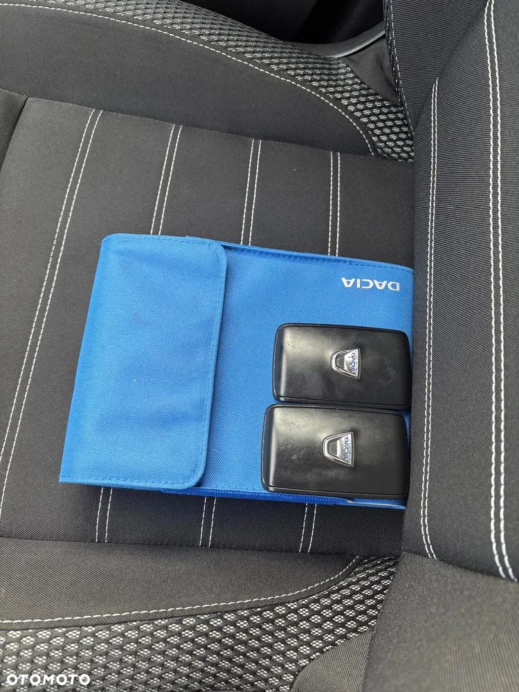 Dacia Duster 1.2 TCe Celebration S&S EU6 - 23