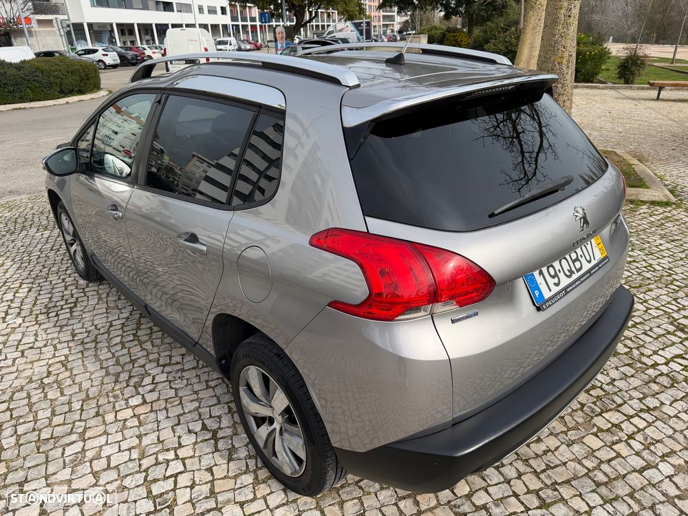 Peugeot 2008 1.6 BlueHDi Style - 4