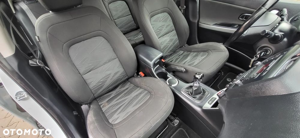 Kia Ceed 1.6 GDI Fifa World Cup Edition - 18