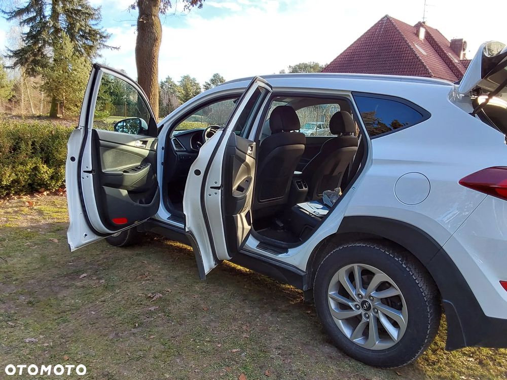 Hyundai Tucson 1.6 GDI BlueDrive GO 2WD - 13