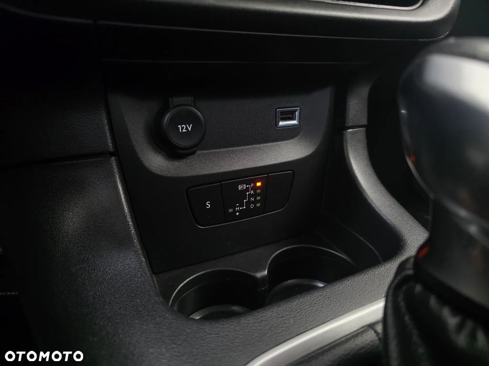 Citroën C3 Pure Tech 110 S&S EAT6 SHINE - 27