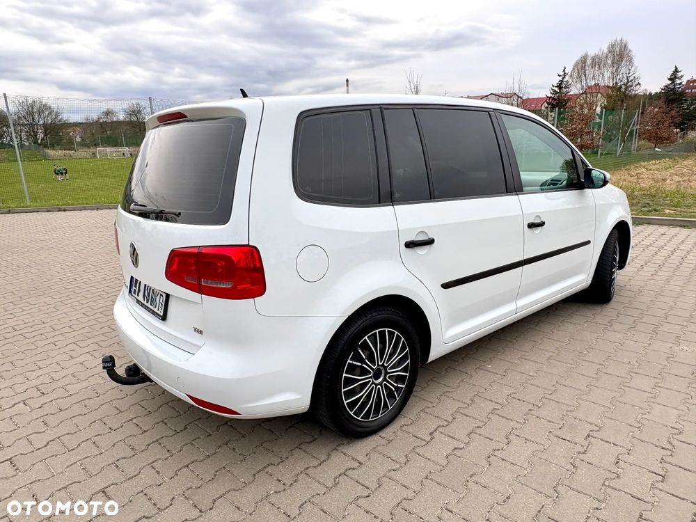 Volkswagen Touran - 4