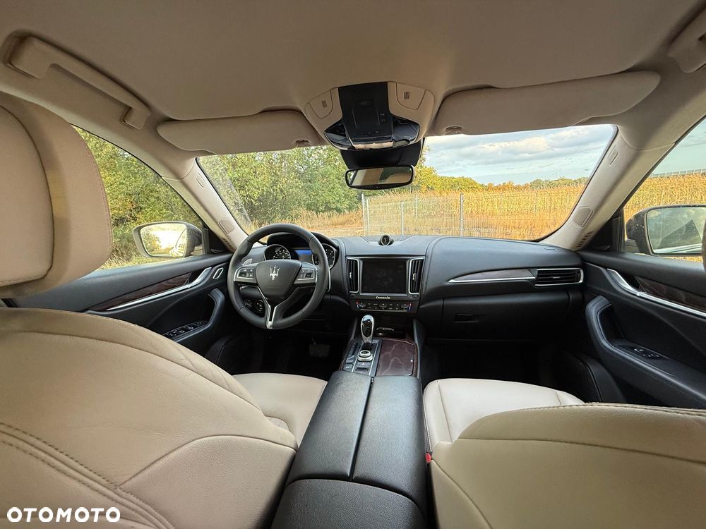 Maserati Levante S Q4 - 12