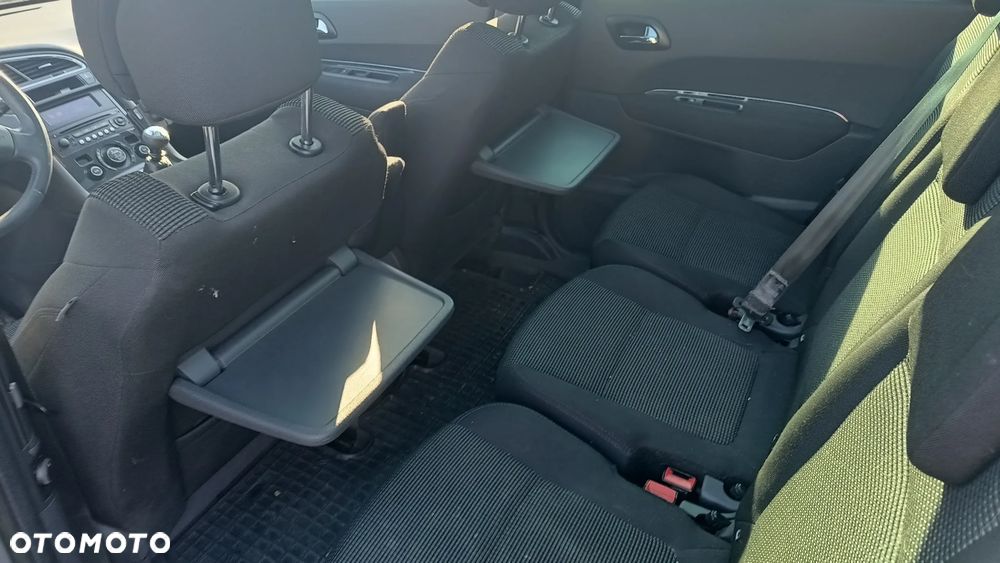 Peugeot 5008 - 18