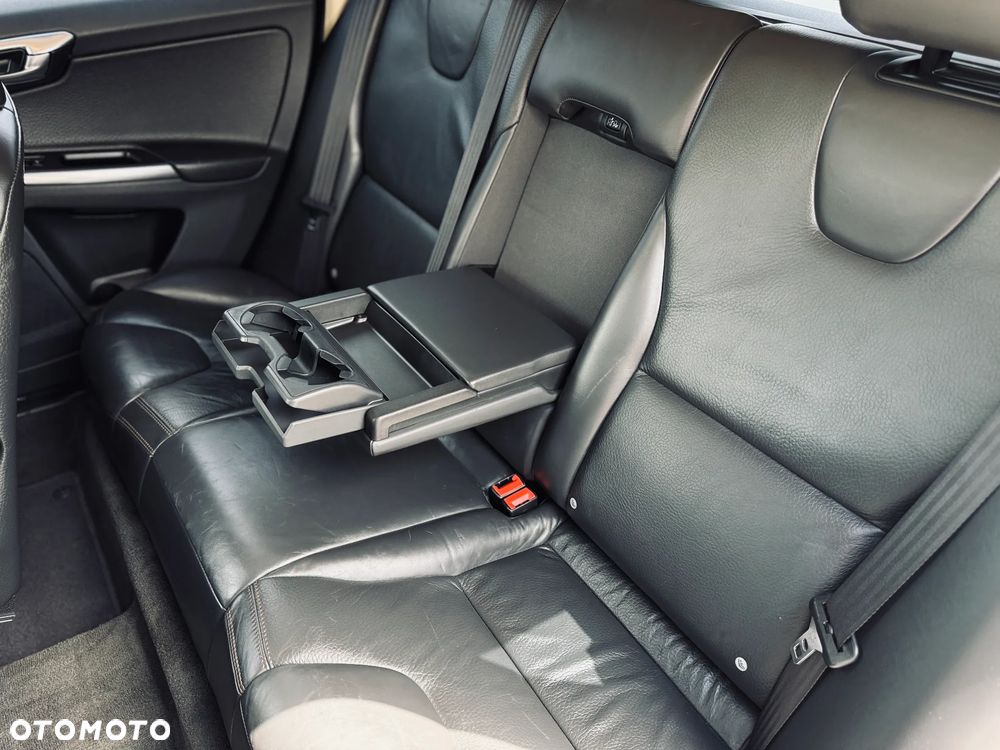 Volvo XC 60 D4 Summum - 16
