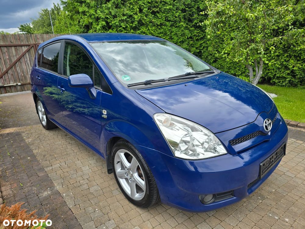Toyota Corolla Verso 2.2 D-4D X - 9
