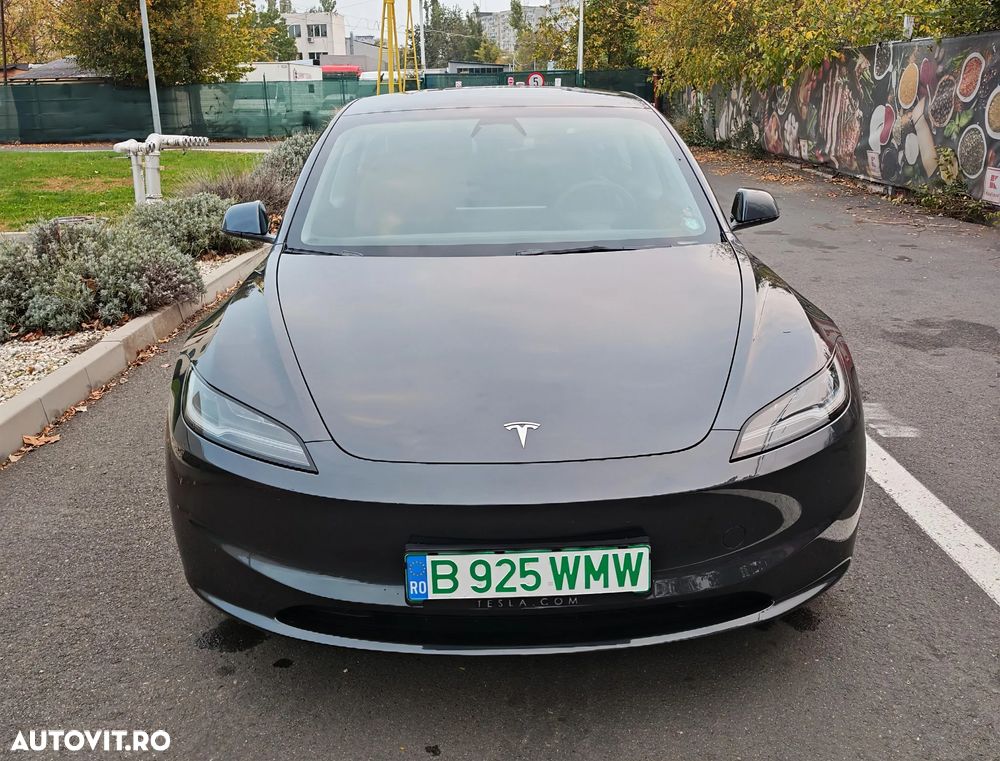Tesla Model 3 - 2