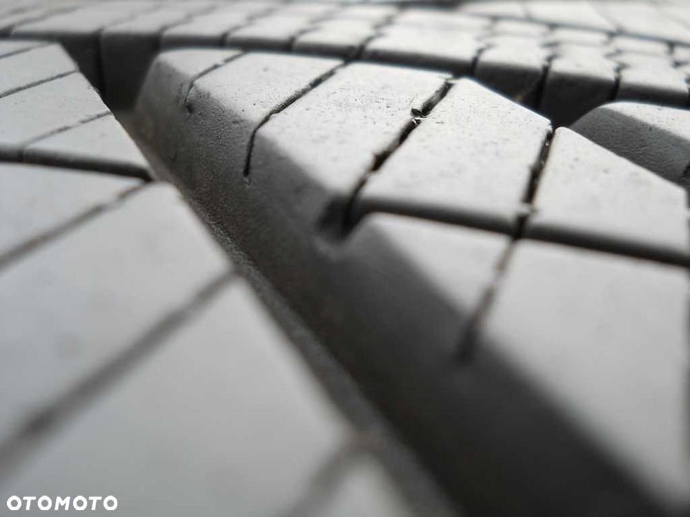 Opony zimowe 225/60R18 GoodYear 4szt 7mm-7,5mm F.Vat + MONTAŻ GRATIS - 3