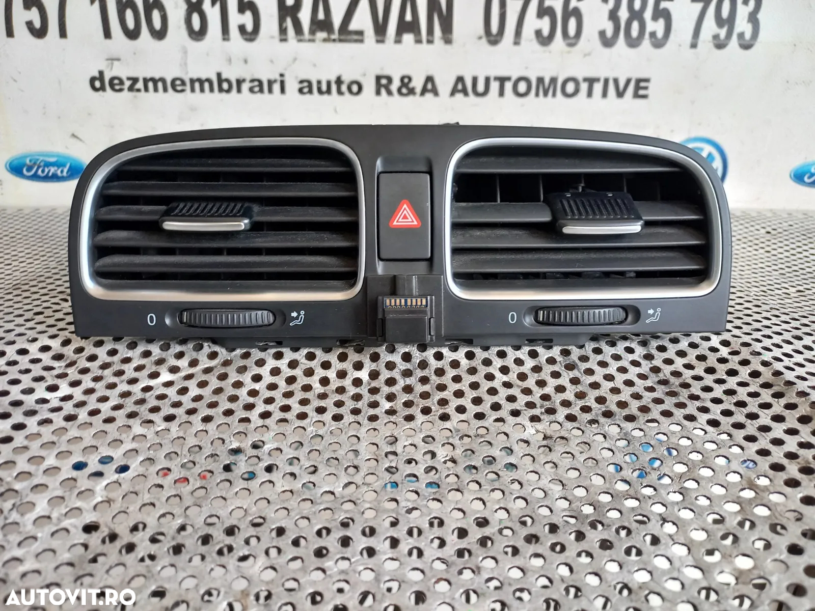 Grile Grila Ventilatie Centrala Bord Vw Golf 6 Vl - Dezmembrez Arad - 3