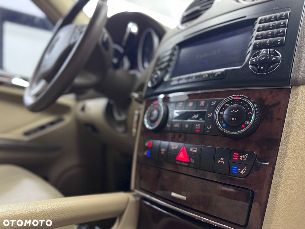 Mercedes-Benz ML - 28
